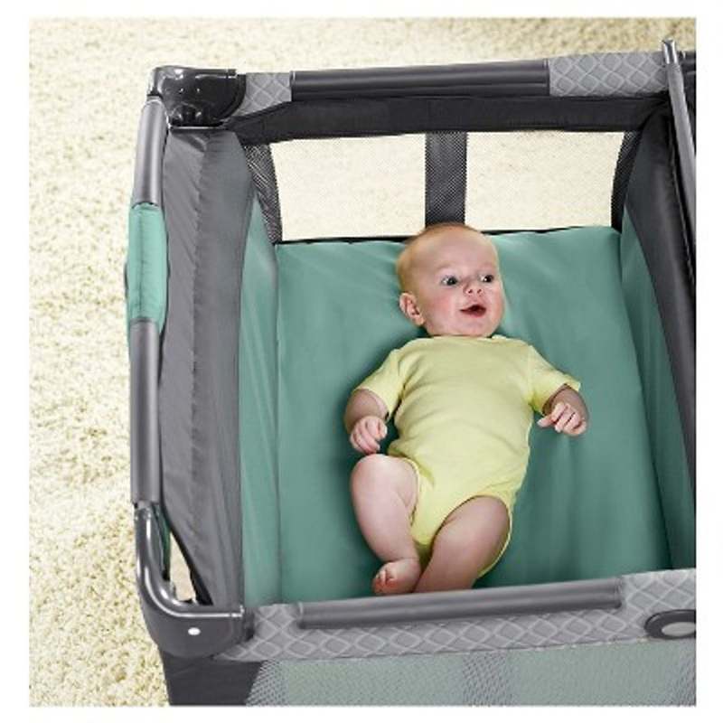 New Graco Pack 'n Play Change 'n Carry Playard (Manor) - Image 4