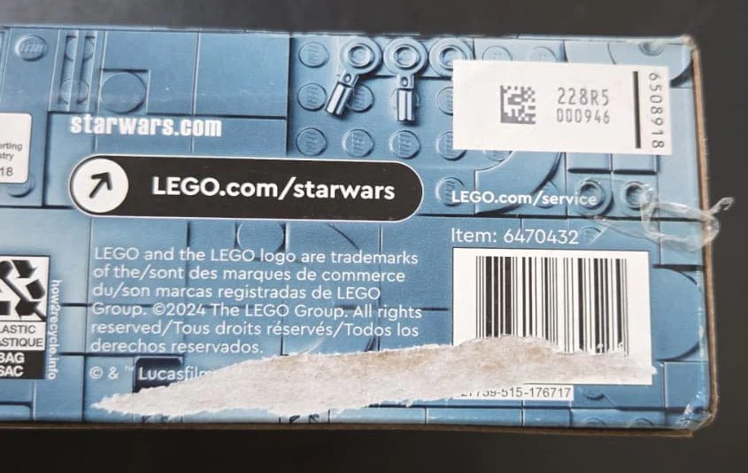 New LEGO Star Wars: The Phantom Menace Mos ESPA Podrace Diorama, Build and Display Model (75380) - Image 9