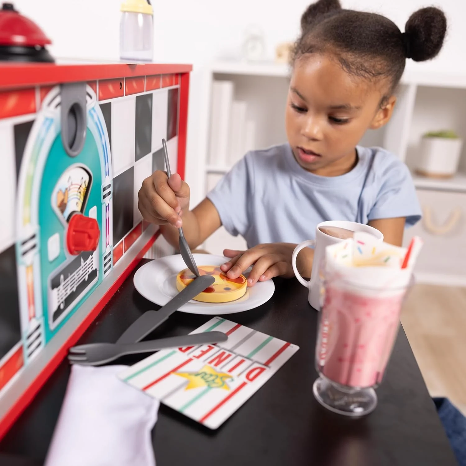 New Melissa & Doug Star Diner 41-Piece Play Kitchen Set - Image 4