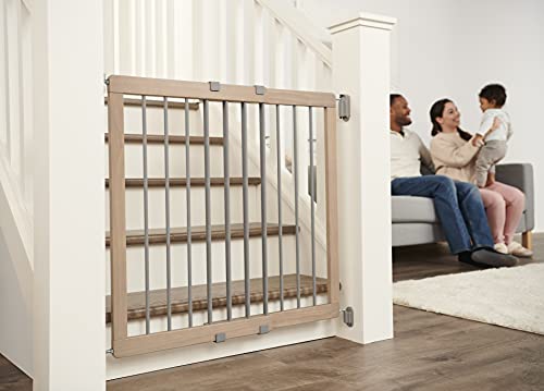Regalo Heritage Baby Gate Extra Wide 23.5" to 42" Wide (Wooden) - Image 3